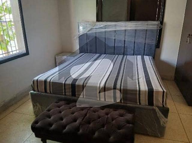 Female Full Furnished Room Available Bath Island