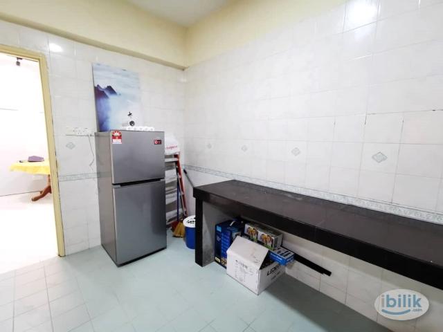 FEMALE ONLY, Fully Furnished Cozy Room, 10 mins to Publika, Low Deposit at Duta Ria Condo, Dutamas/ Mont Kiara/ Hartama