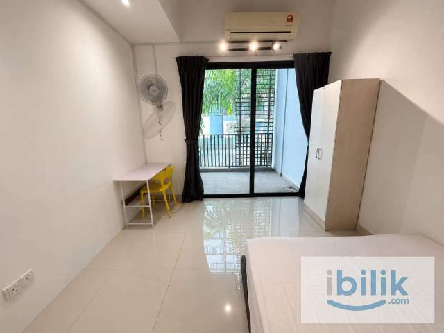 Female Only Fully Furnished Room For Rent @ I Residences | ‍♀️‍➡️ Walk to Central i City Mall