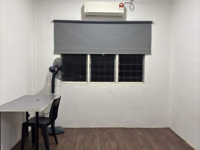 Female Only Furnished Room At Seksyen 17