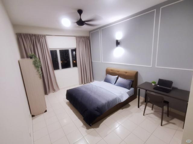 [Female only] Master Room with own bathroom @ Condominium Akasia Bukit Jalil
