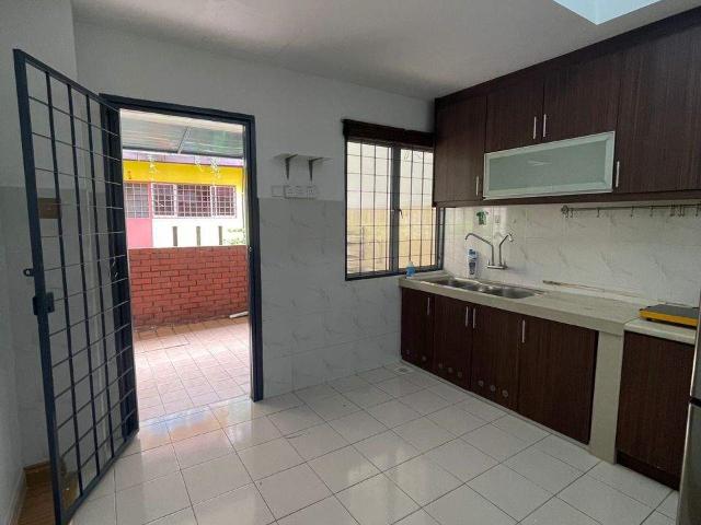 Female Only Single Room | Taman Tasik Prima