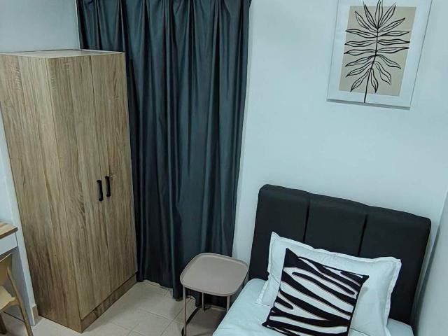 Female ONLY Single Room For RENT!