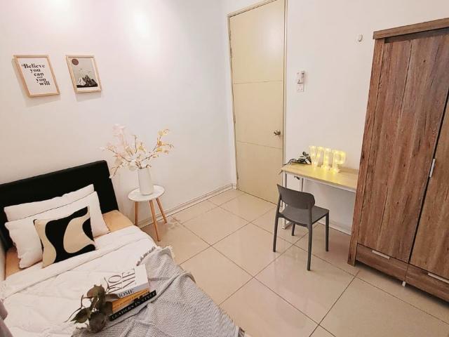==FEMALE ONLY==Single Room for Rent at Bukit Jalil
