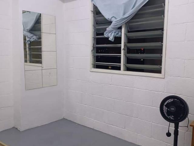 FEMALE ONLY Spacious Room to Rent at RM400 in a Developed Neighborhood Area in Pandan Cahaya