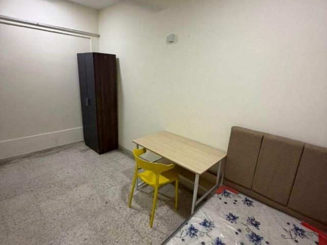 Female only️ss22 damansara jaya middle room for rentnearby atria shopping gallery