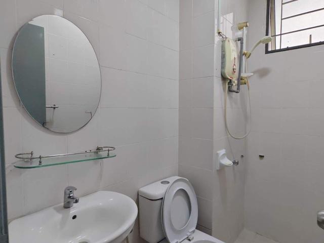 Female Master Room | Fully Furnished @ Casa Tiara* Walking Distance to *LRT & KTM Station