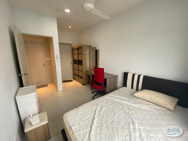Female Master Room Walk to LRT Melati Station