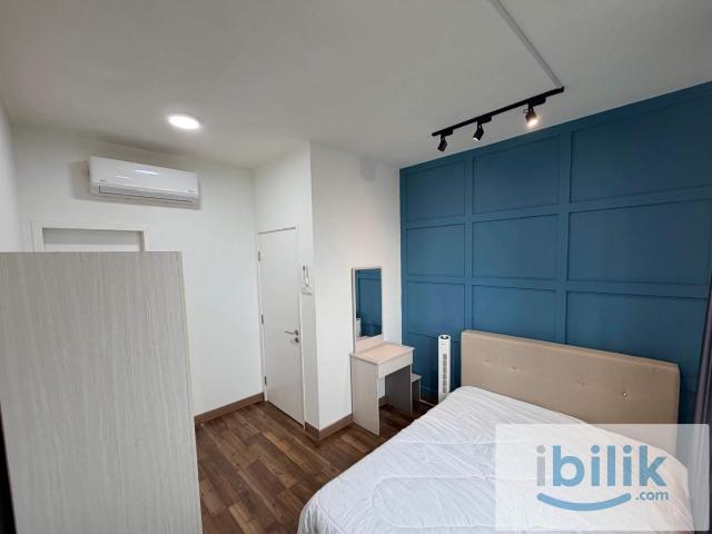 Female Masterbedroom with Private Toilet Sentul Point Suites Free Utilities HKL KLCC Publika