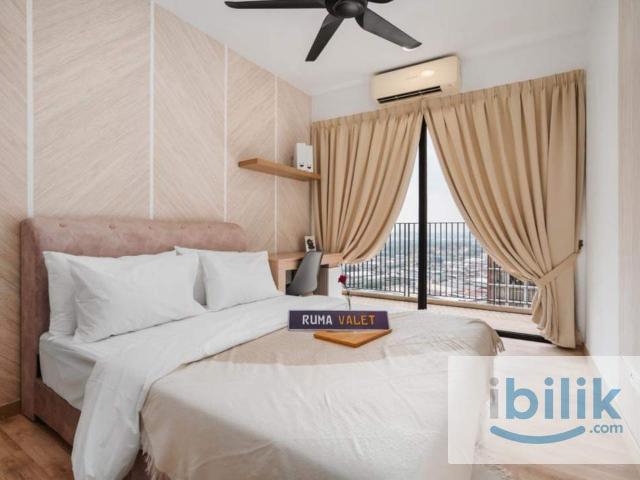 Female medium balcony room at Emporis, MRT Kota Damansara, Jalan Teknologi, Ioi Damansara, Surian Sunway Gizza Nexis