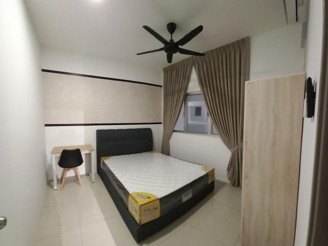 FEMALE MEDIUM Room at Platinum SPLENDOR, Jalan Semarak KL City Fully Furnished no LRT no MRT no KTM