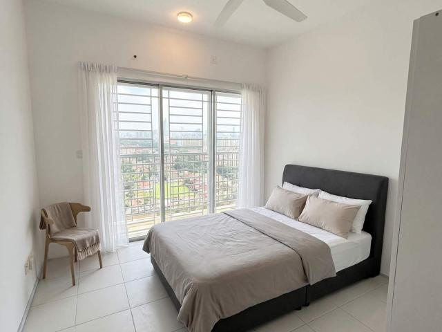 Female Medium Room @ Residensi Sateria Sungai Besi