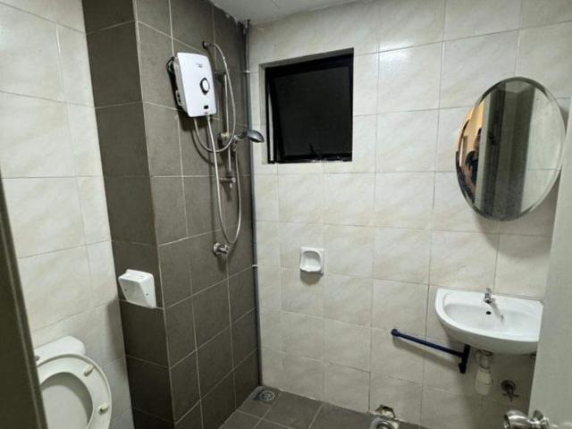 [Female] Middle Queenbedroom 3mins walk MRT Damansara Damai One Damansara Condo Petaling Jaya Sri Damansara