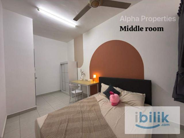 Female Middle room