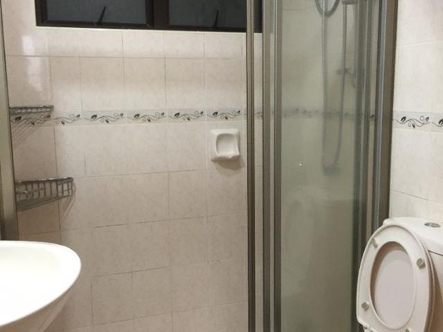 Female middle room at ken damansara