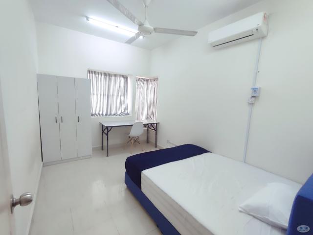 Female middle room at pelangi utama condo