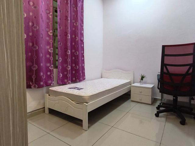 Female Middle room @ Bayan Lepas covered car park