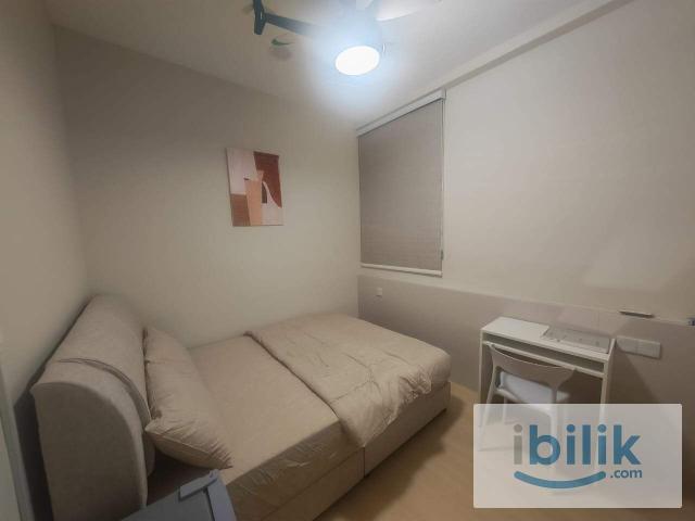 Female Middle Room Fully Furnished For Rent Walking to MRT Cheras Bandar Tun Hussein Onn