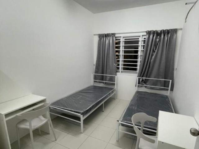 Female Muslim Master Room Single pax Rental include utilities, wifi & Cleaning