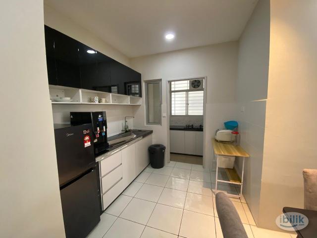 Female Muslim Master Room 1 or 2 pax 1/9