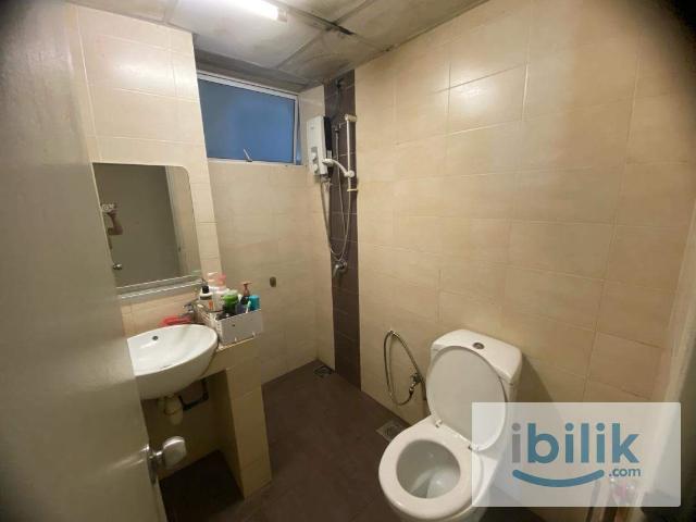 Female Muslim Actual UnitPrivate FurnishedWalk to MRT Kota Damansara /SEGIWeekly Cleaning & Free Wifi