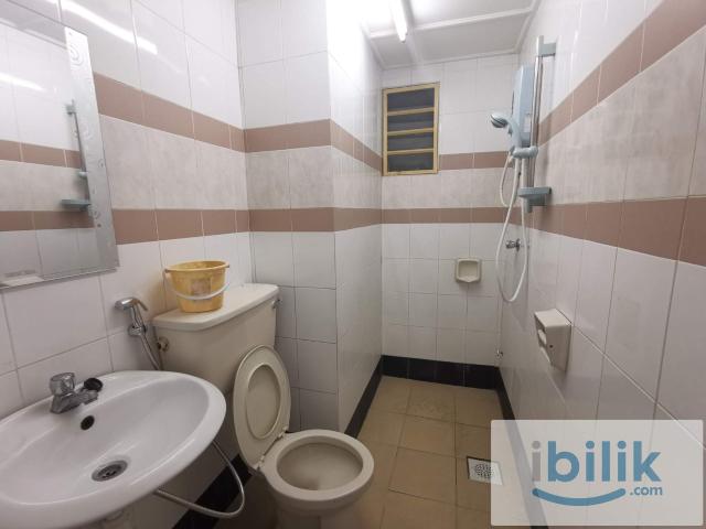 [Female next lrt] Rhythm Avenue USJ19, above mall, fully furnished room, LRT Wawasan