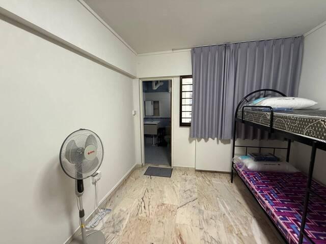 Female Shared Room @ Bukit Batok For Rent Master Room Female Environment