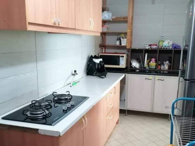 Female Single Room attach bath Mini Master Bistari WTC LRT Masjid India, KLCC, TRX, Pavilion, HKL