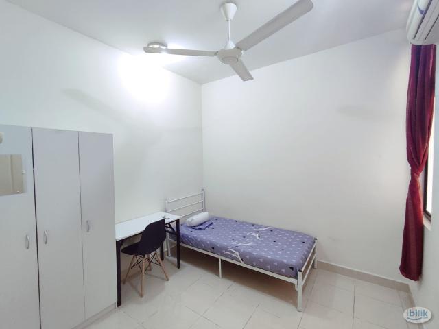 Female Single room available at pelangi utama