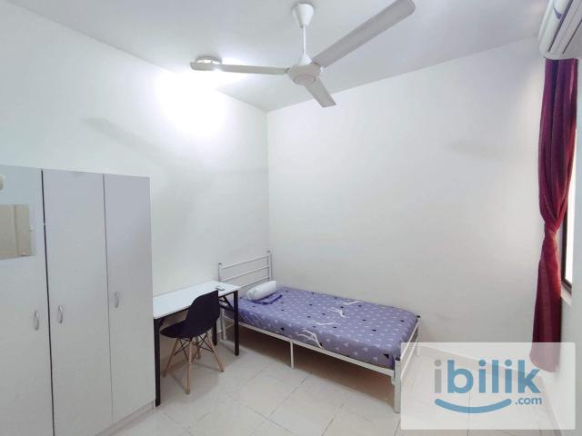 female Single room available at pelangi utama