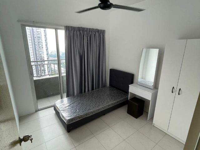Female Single Room with Balcony Move in 15/11