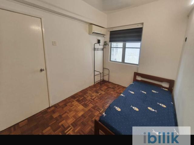 Female single room unit for rent