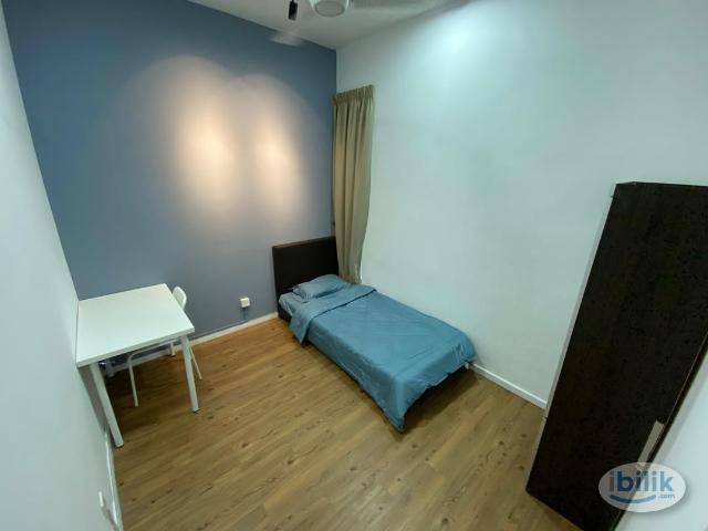 [Female Student] Single Room at Paramount Utropolis @ Glenmarie, Shah Alam