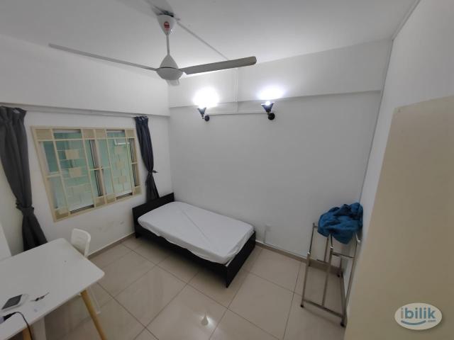 Female room at kkepong sri damansara ktm mrt2 walk 100m