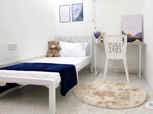 Female Room for Rent | Setia Alam | Utilities Included | Fully Furnished