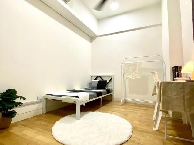 Female Room Near Setia City Mall | Fully Furnished | Utilities Included
