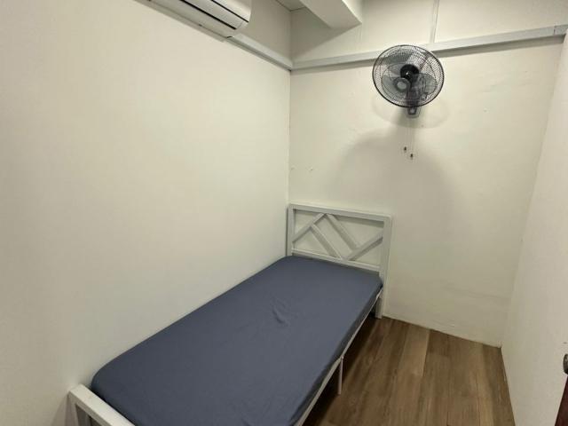 Female room @ Puchong, 150m to LRT, near IOI mall, free wifi fully furnished