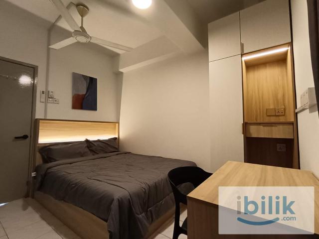 FEMALE ROOM READY NOW NEARBY TO L RT SALAK SELATASN Station