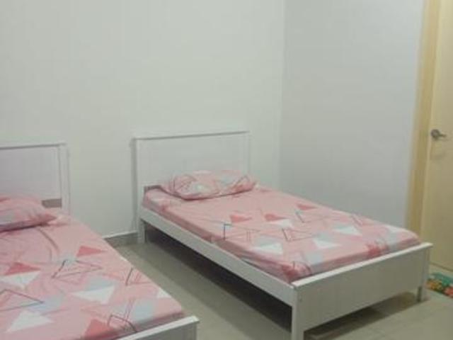 Female worker Fully Furnished Conezion Residence IOI Putrajaya