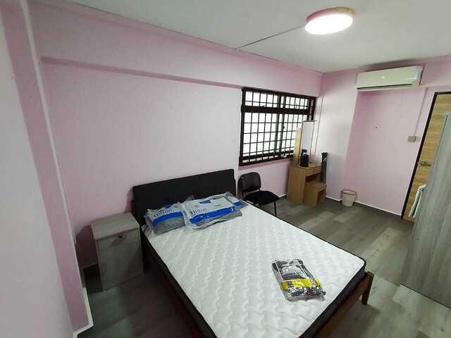 Female Tenant Wanted