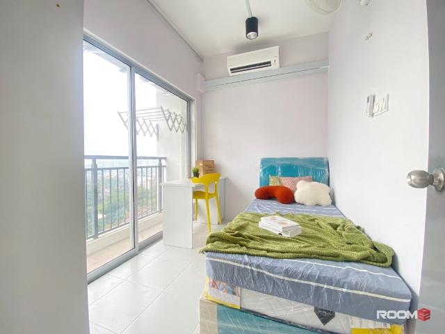 Female Unit 5Mins Walk to LRT Brand New Fully Furnished Room at Vista Wirajaya Taman Melati