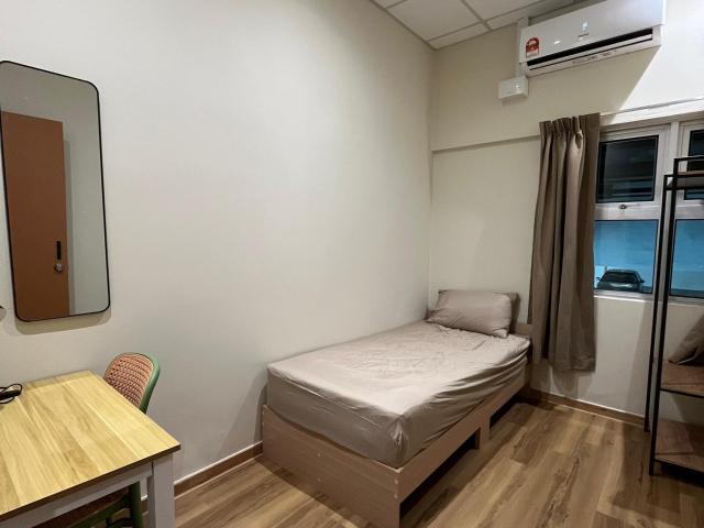 Female unit | 3 mins walk to bus stop