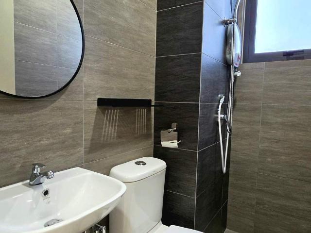 Female Unit Twin Room 1 station away from Maluri MRT
