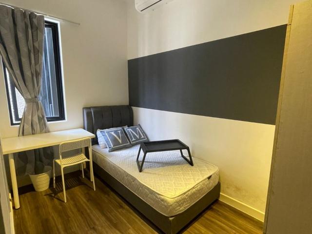 [Female Unit] UOW KDU Single room for rent at Urbano