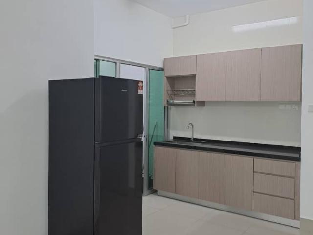 [Female Unit] BALCONY Middle Room Available Now at Razak City Residences, Sungai Besi