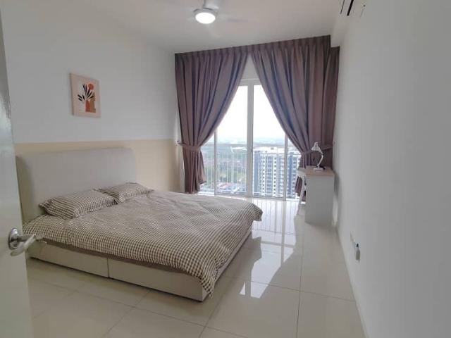 Female Unit Balcony Room with Private Bathroom at Nadayu 801 @ Subang Murni, Shah Alam