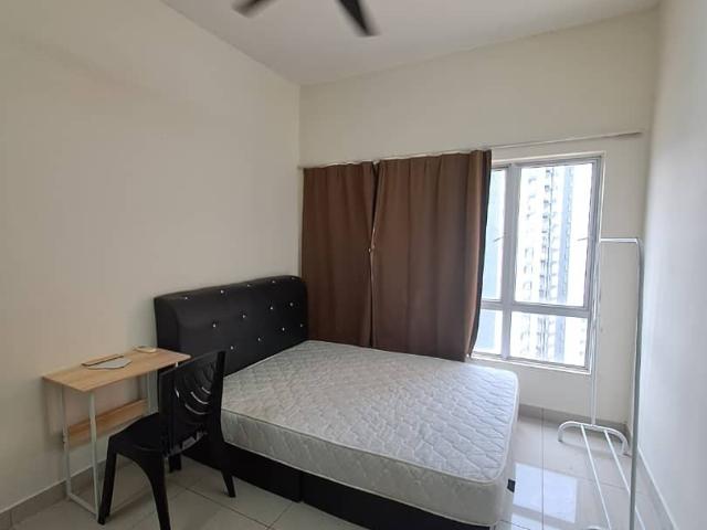[Female Unit] Big Master Room with Private Bathroom at OUG Parklane, Old Klang Road