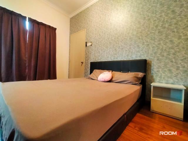 Female Unit Big Medium Room at Kuchai Lama,Happy Garden, OUG, Old Klang Road Near Bukit Jalil, Sri Petaling