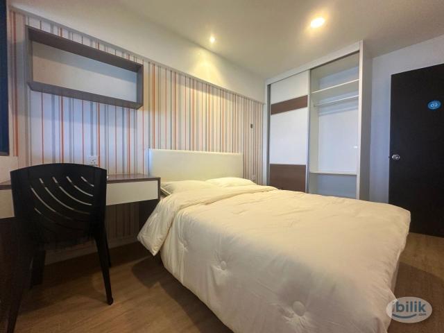 Female unit】big queen bed room for taylor student