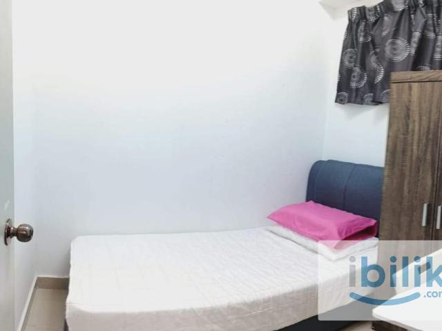 ⭐Female Unit Fan Rooms with Utilities⭐Single Room at Glomac Centro, Bandar Utama